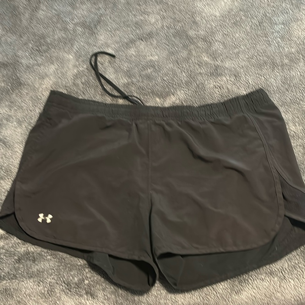 Underarmour size MED shorts